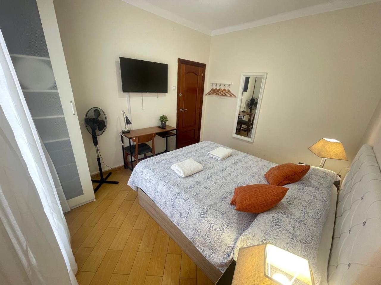 Rooms Nueva Valencia Barcelona Exterior photo